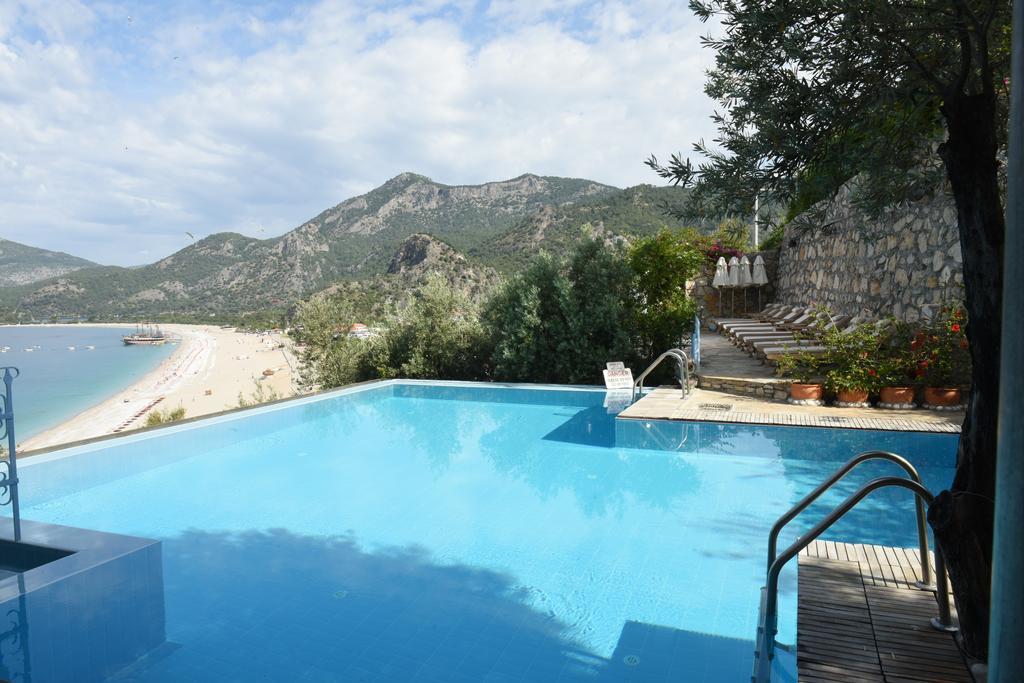 Beyaz Yunus - Adult Only Oludeniz