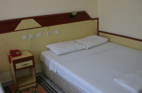 Red Rose Hotel 3*