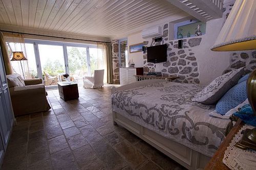 Beyaz Yunus - Adult Only Oludeniz
