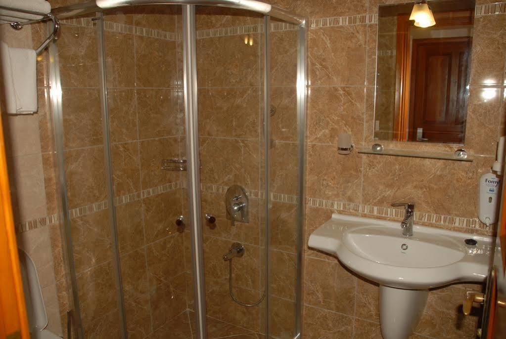 Saray Otel