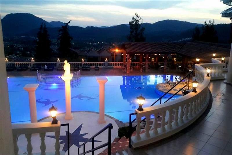 Artemisia Royal Park Club 3*