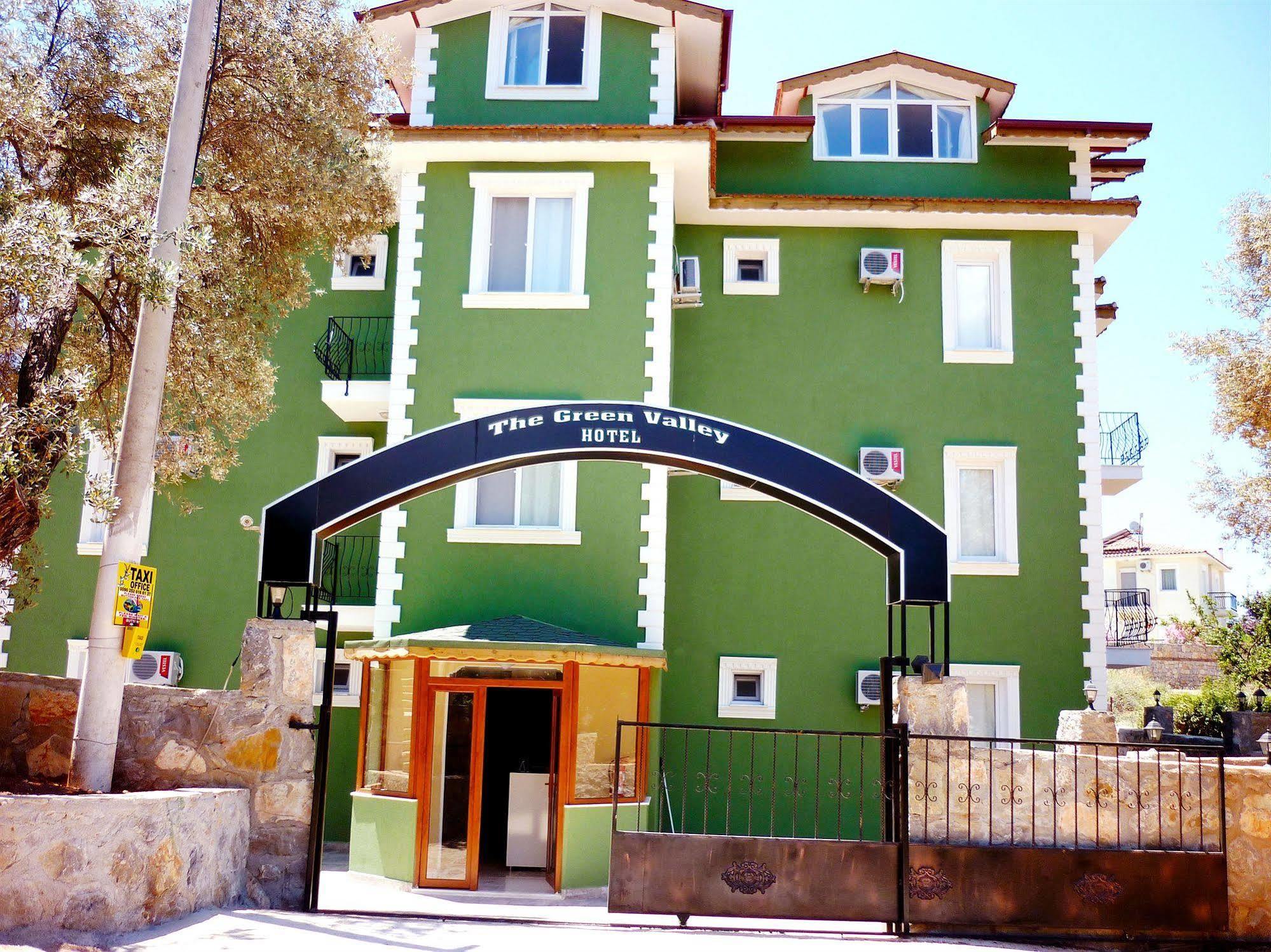 Hotel The Valley 2*