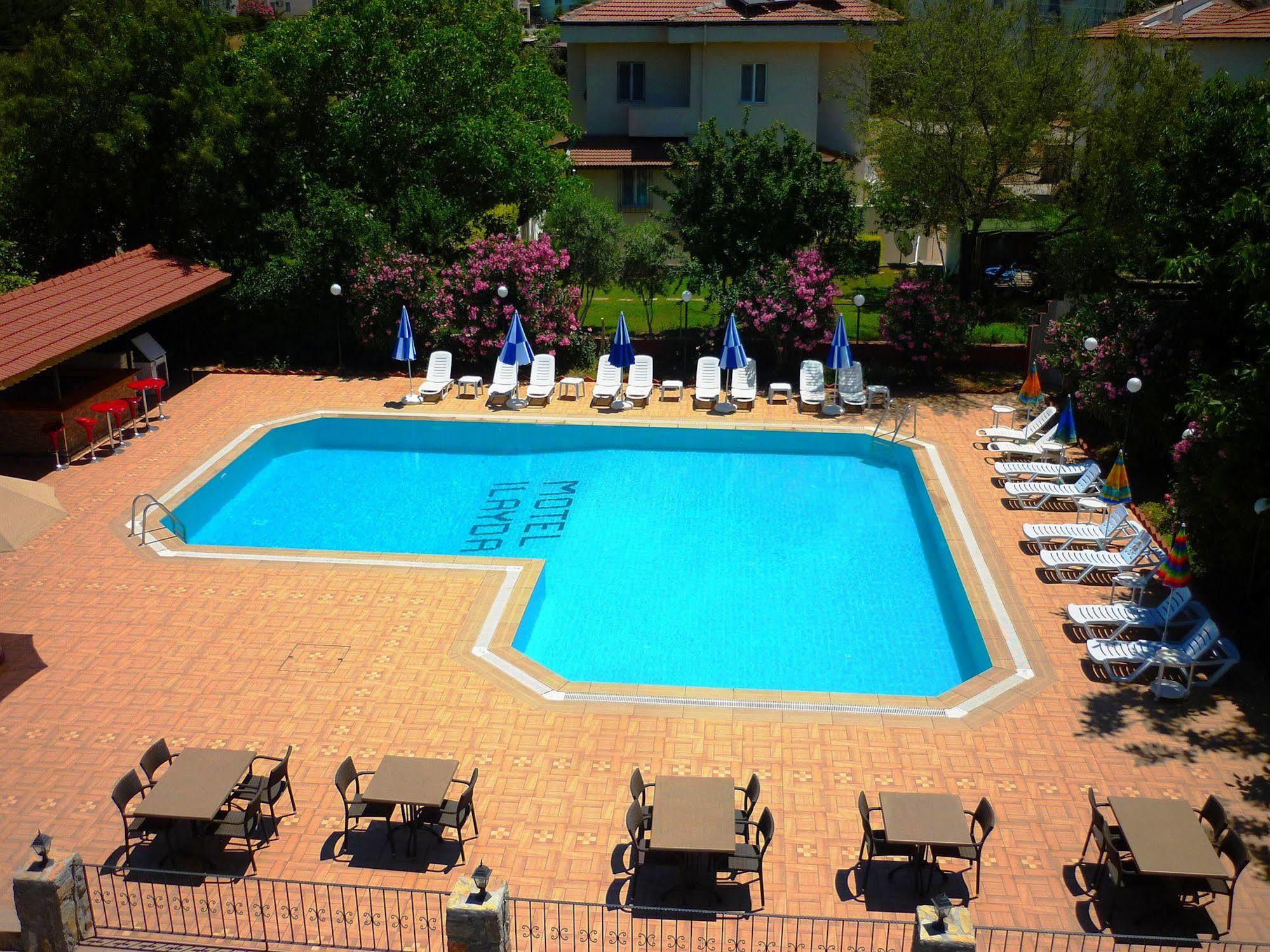 Hotel The Valley 2*