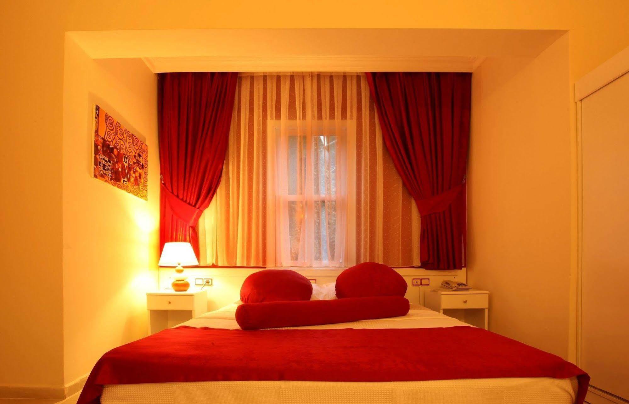 Destina Otel 3*