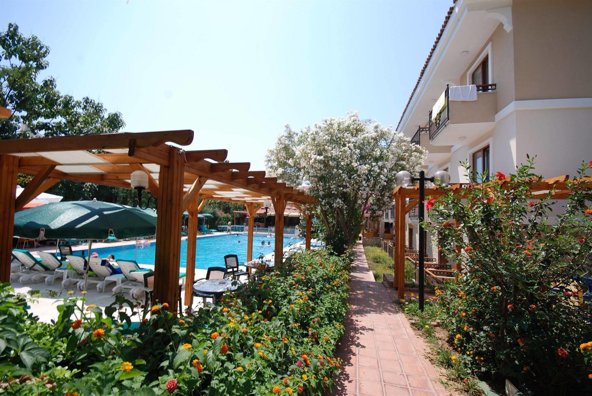 Hotel Perdikia 3*
