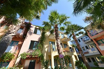 Hotel Montebello Deluxe 3*