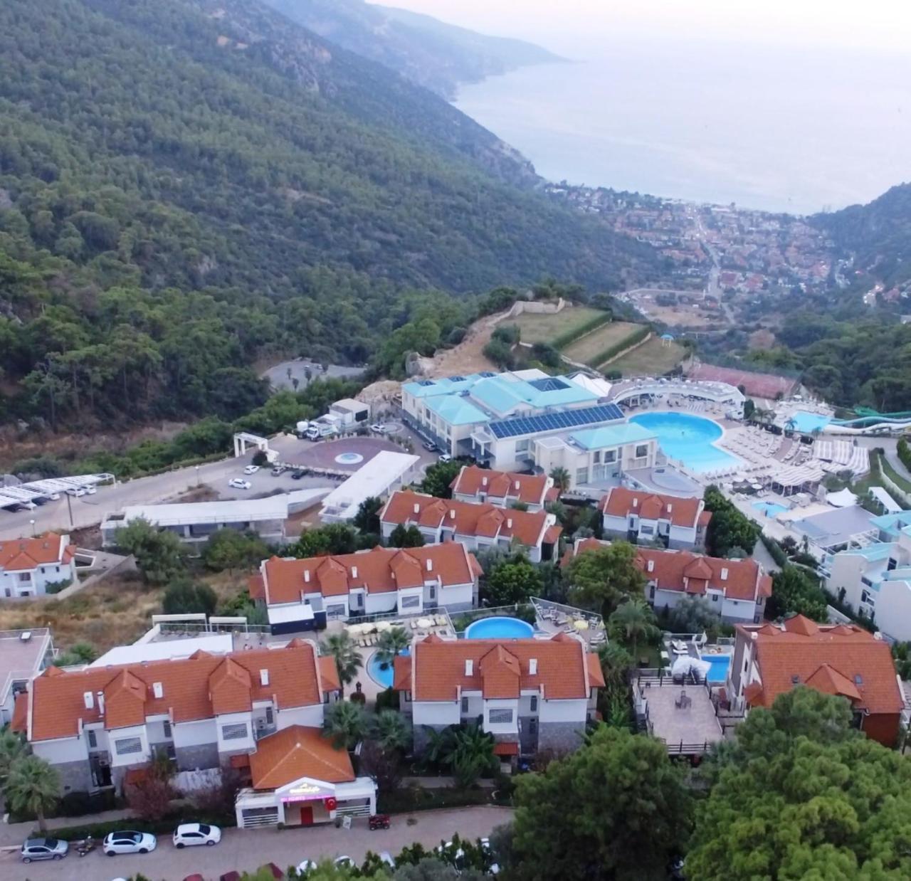 Golden Life Heights Deluxe - Adult Only Hotel 4*