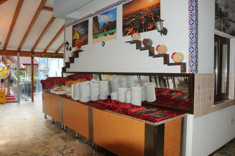 Hotel Dorian 2*