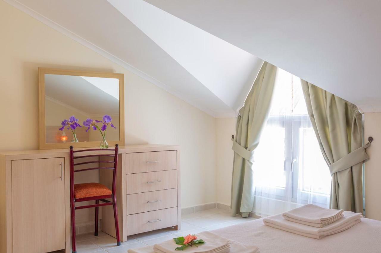 Number 8 Olivia Apartment Oludeniz
