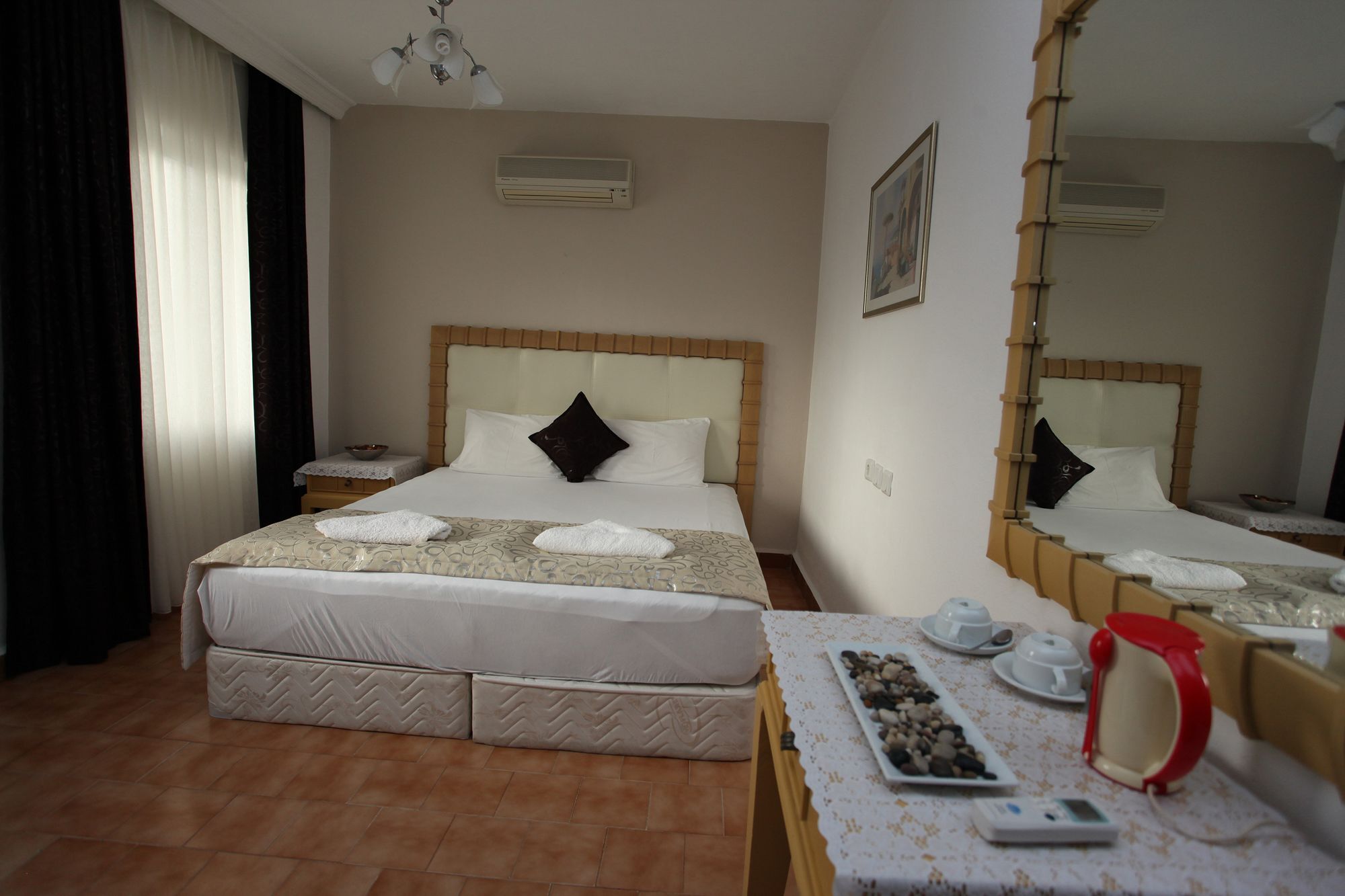 London Hotel 3*
