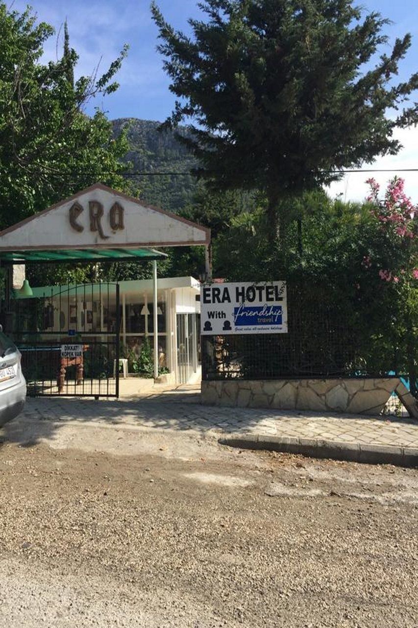Era Singles Hotel