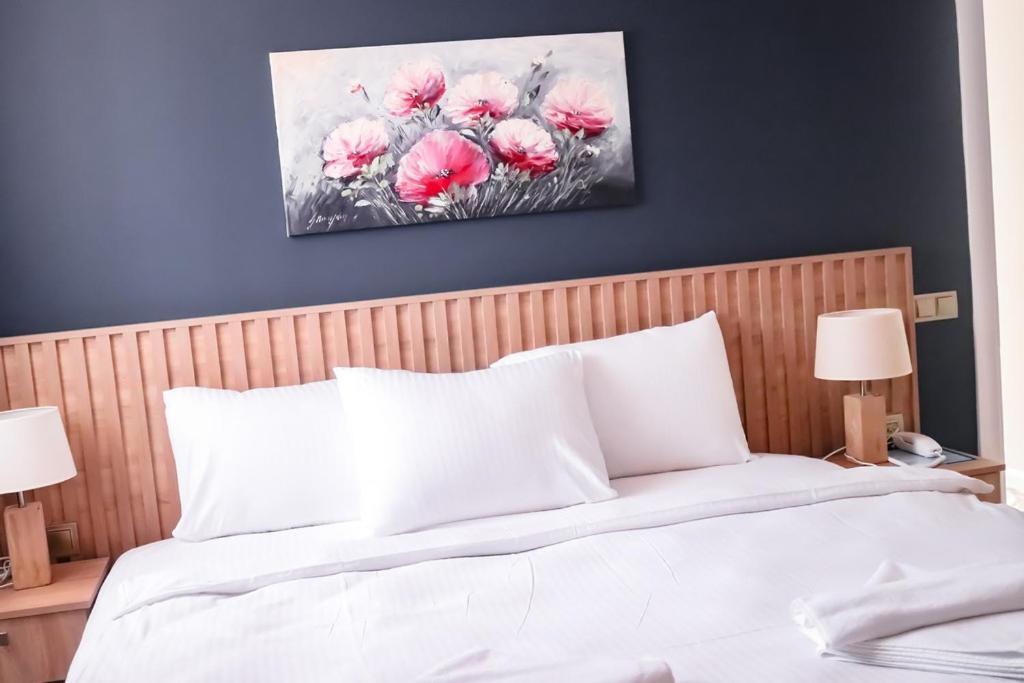 Sea Breeze Hotel&apartments Hotel 4*