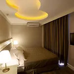 Pinehill Hotel & Suites