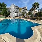 Greenway Hotel