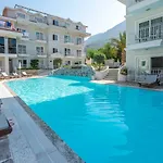 Montebello Deluxe Hotel