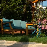 Mavi Yaprak Hotel