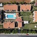 Larimar Suite Hotel