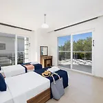 Four Seasons Villa