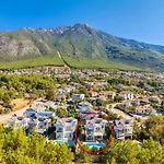 Four Seasons Villa