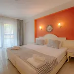 S3 Hotels Orange