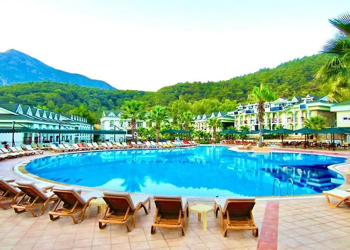 Green Forest Holiday Village