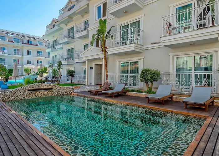 Montebello Deluxe Hotel