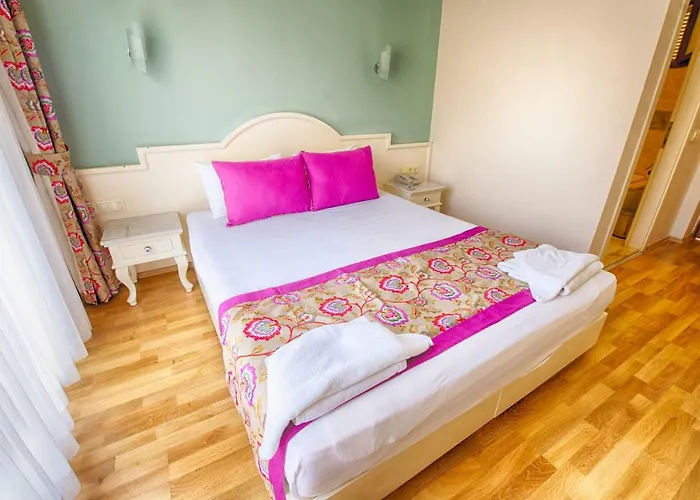 S3 Hotels Orange