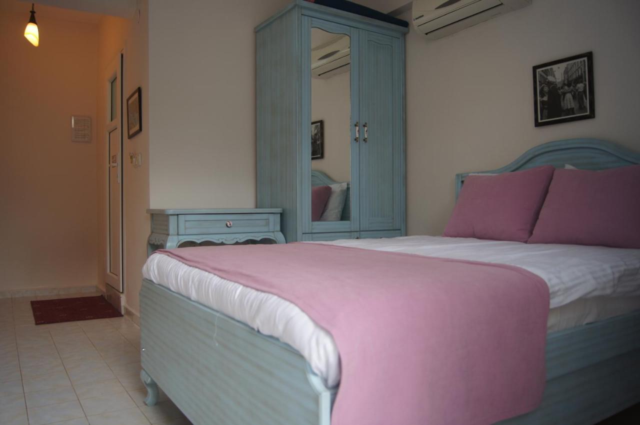 Forever Hotel