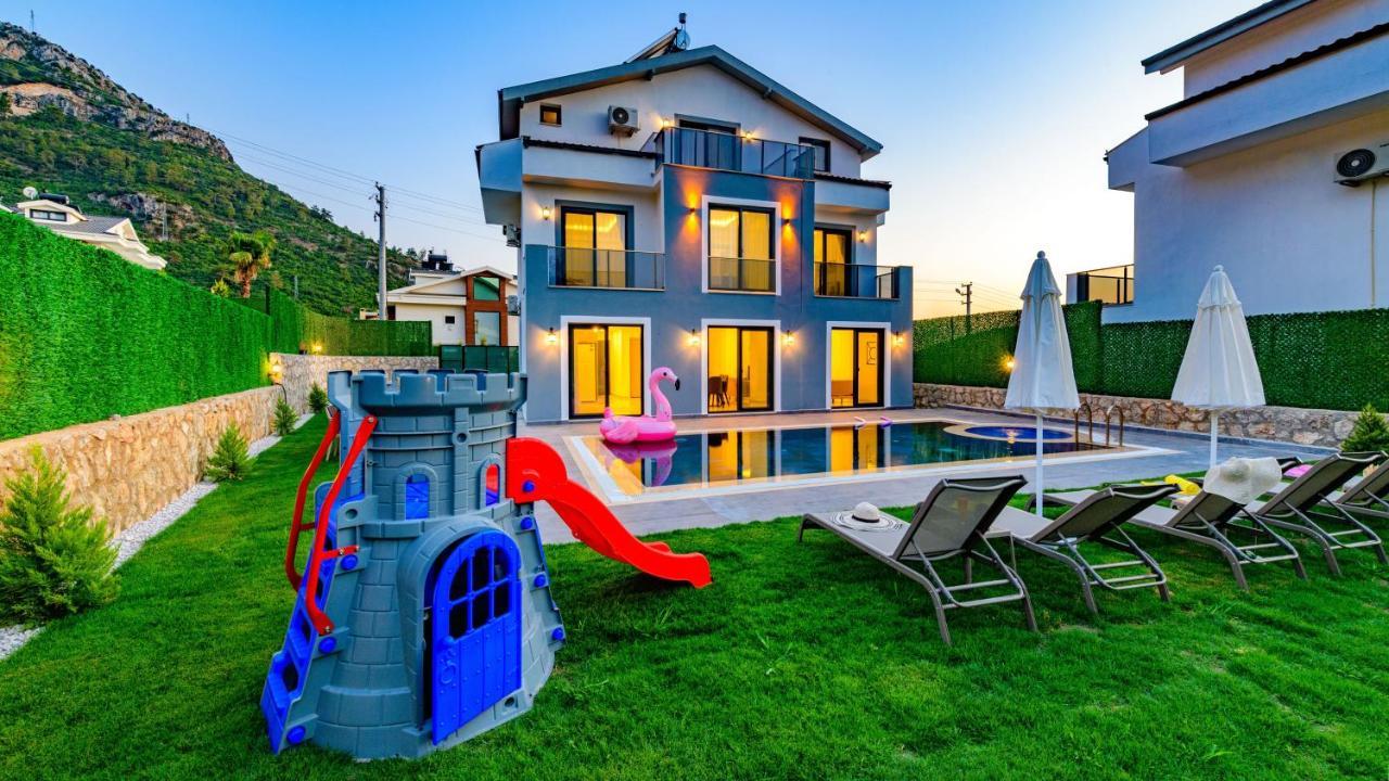 Villa Atlantis - 4 Bedroom In Hisaronu Oludeniz