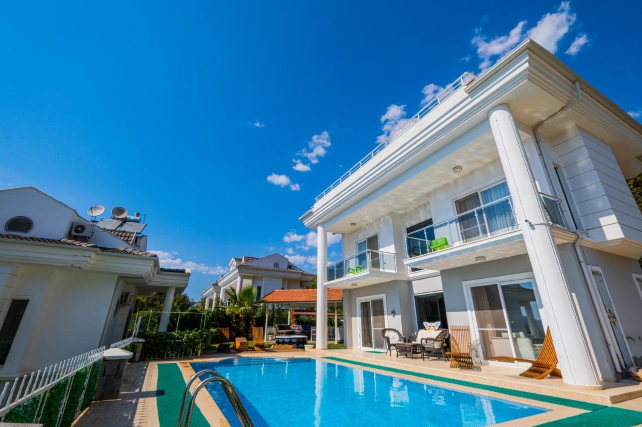 Villa Milez Sultan Luxury By Solo