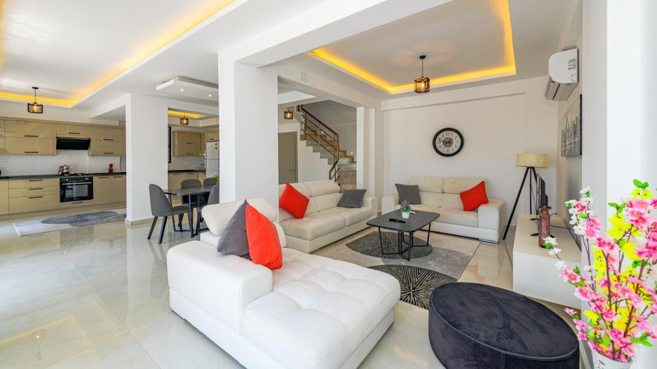 Villa Atlantis Kapali- 4 Bedroom Holiday In Hisaronu Oludeniz
