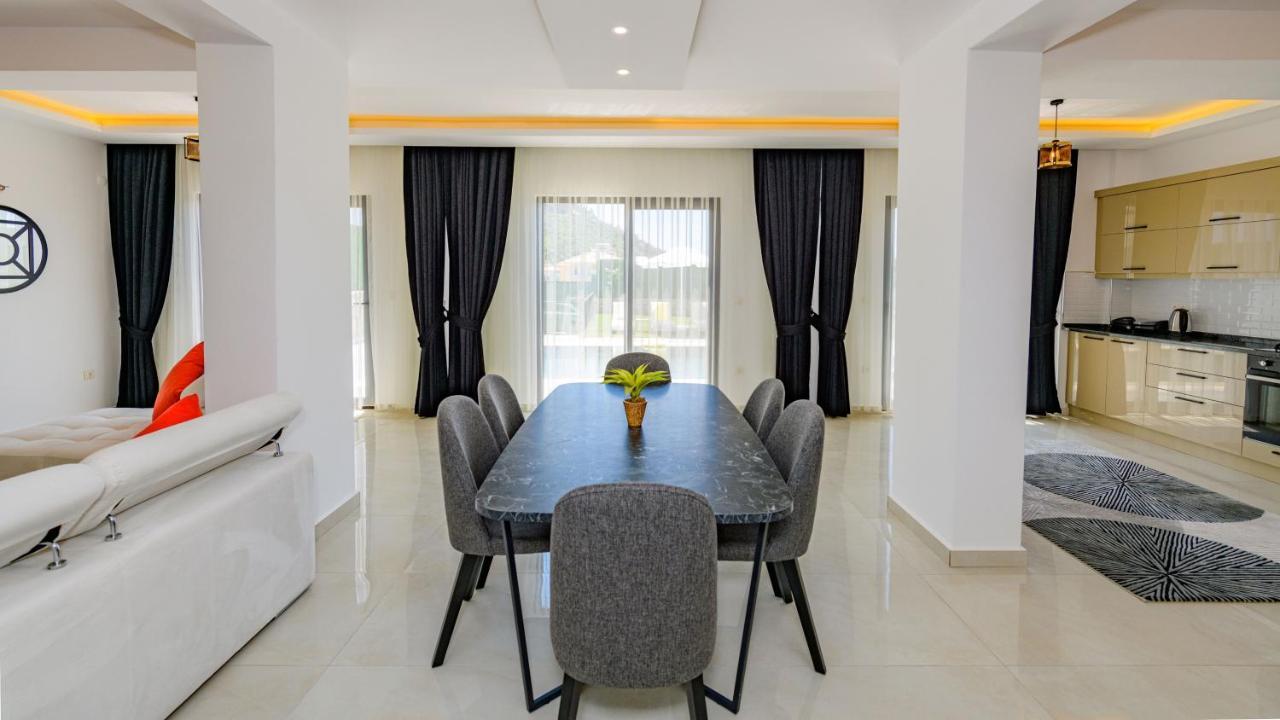 Villa Atlantis Kapali- 4 Bedroom Holiday In Hisaronu Oludeniz