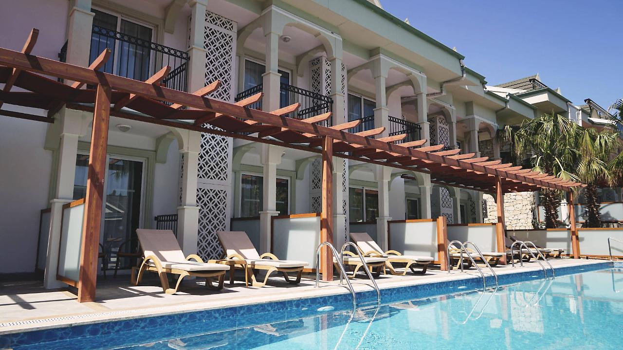 Hotel Forest Village 5*