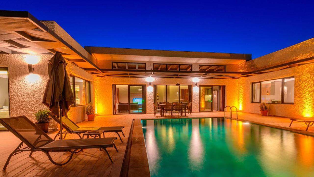Marla - 2 Bedroom Honeymoon Villa