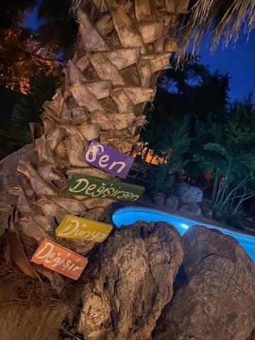 Utopia Hotel