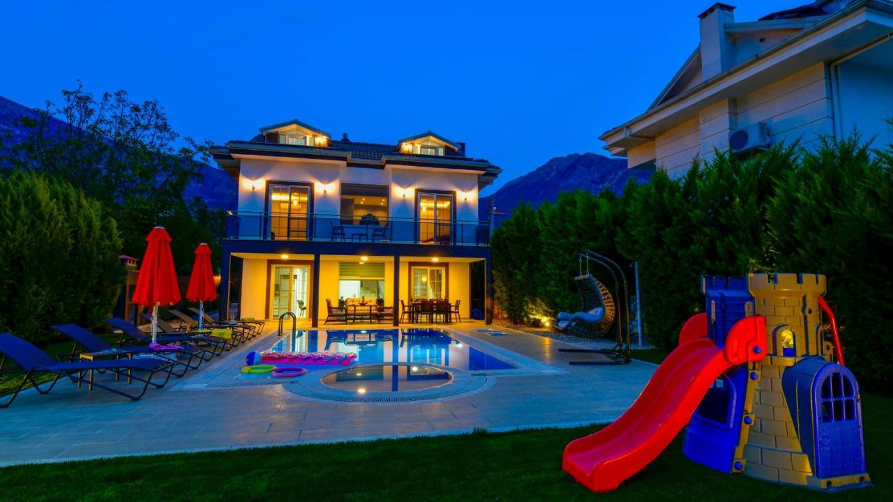 Blue - 4 Bedroom In Hisaroenue *