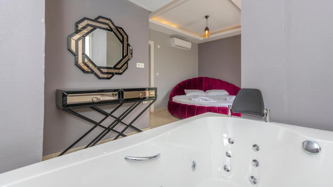 Blue - 4 Bedroom In Hisaroenue Oludeniz