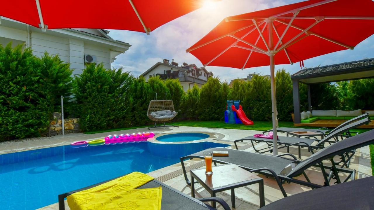 Villa Blue - 4 Bedroom In Hisaroenue Oludeniz