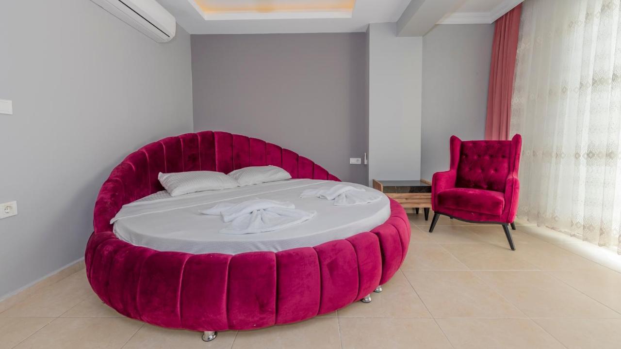 Blue - 4 Bedroom In Hisaroenue