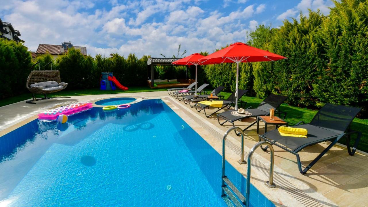 Blue - 4 Bedroom In Hisaroenue