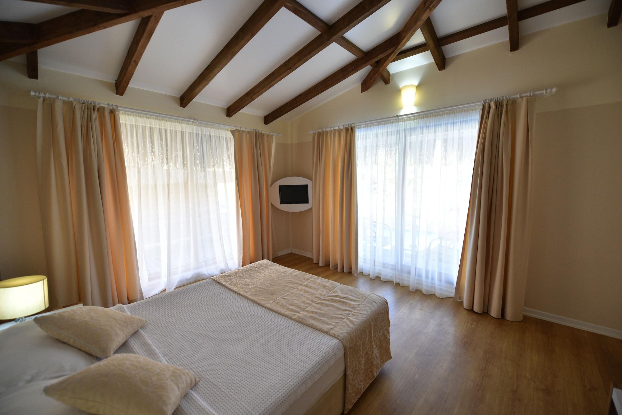 Sahra Su Village & 4*