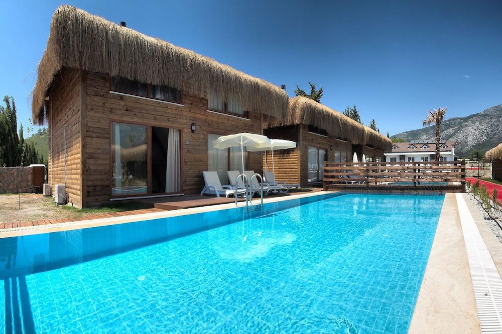 Otel Sahra Su Village & 4*