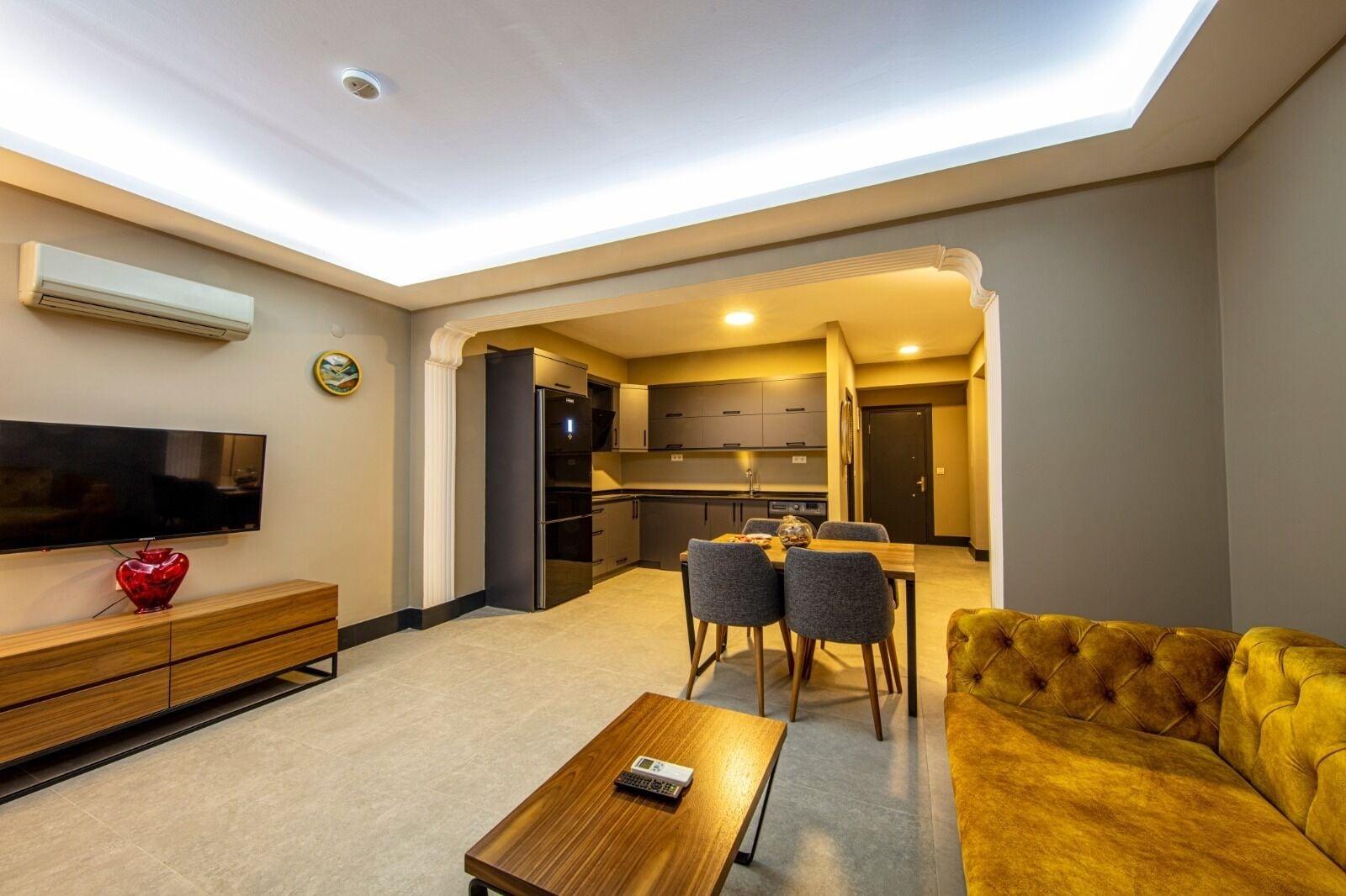 Golden Life & Hotel 4*