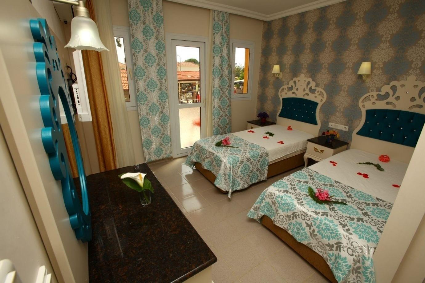 Turk Ölüdeniz