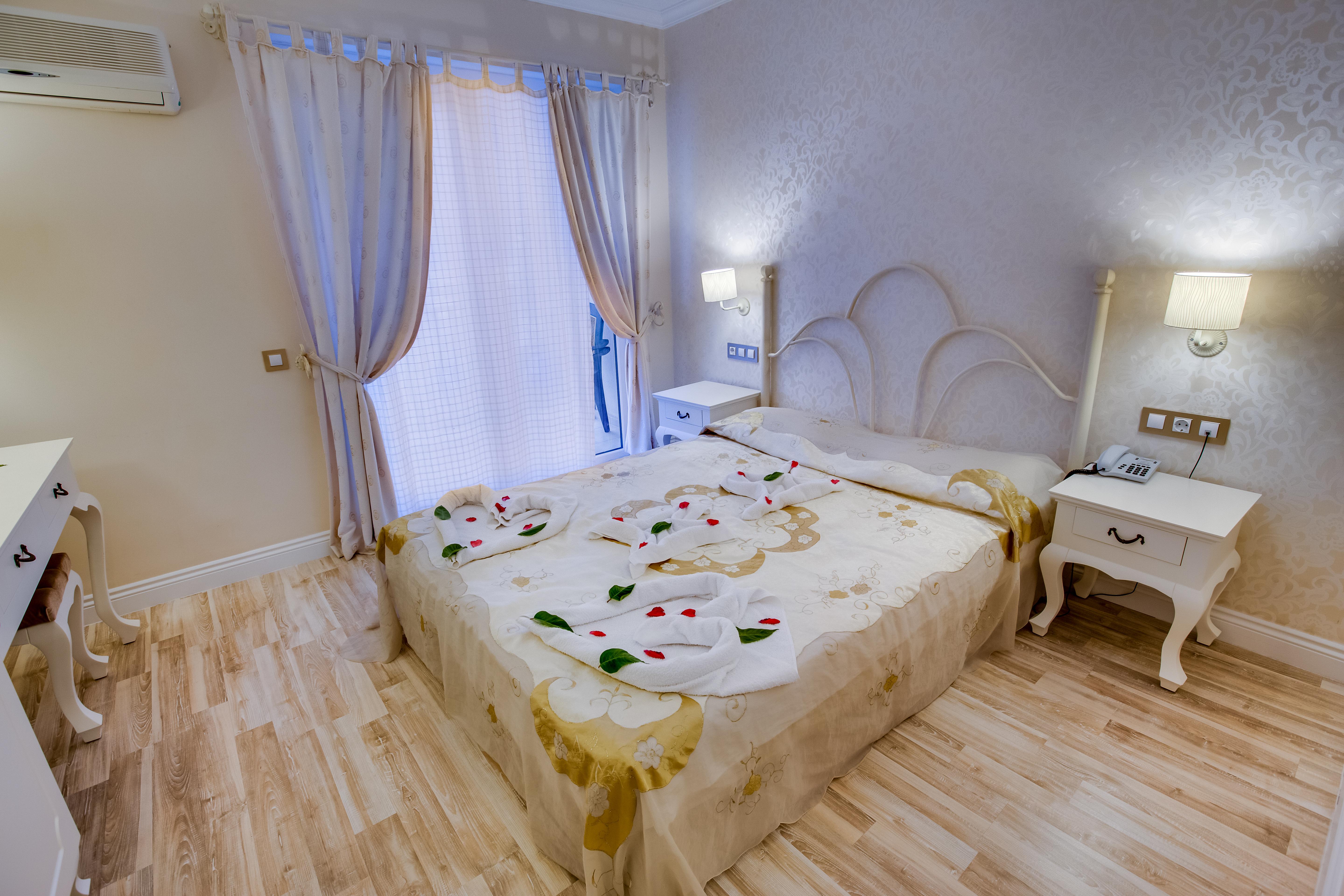Pinehill & Oludeniz