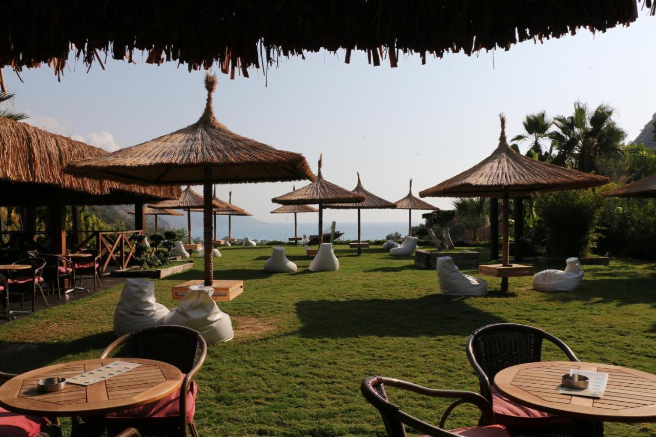 Hotel Manaspark Deluxe 4*