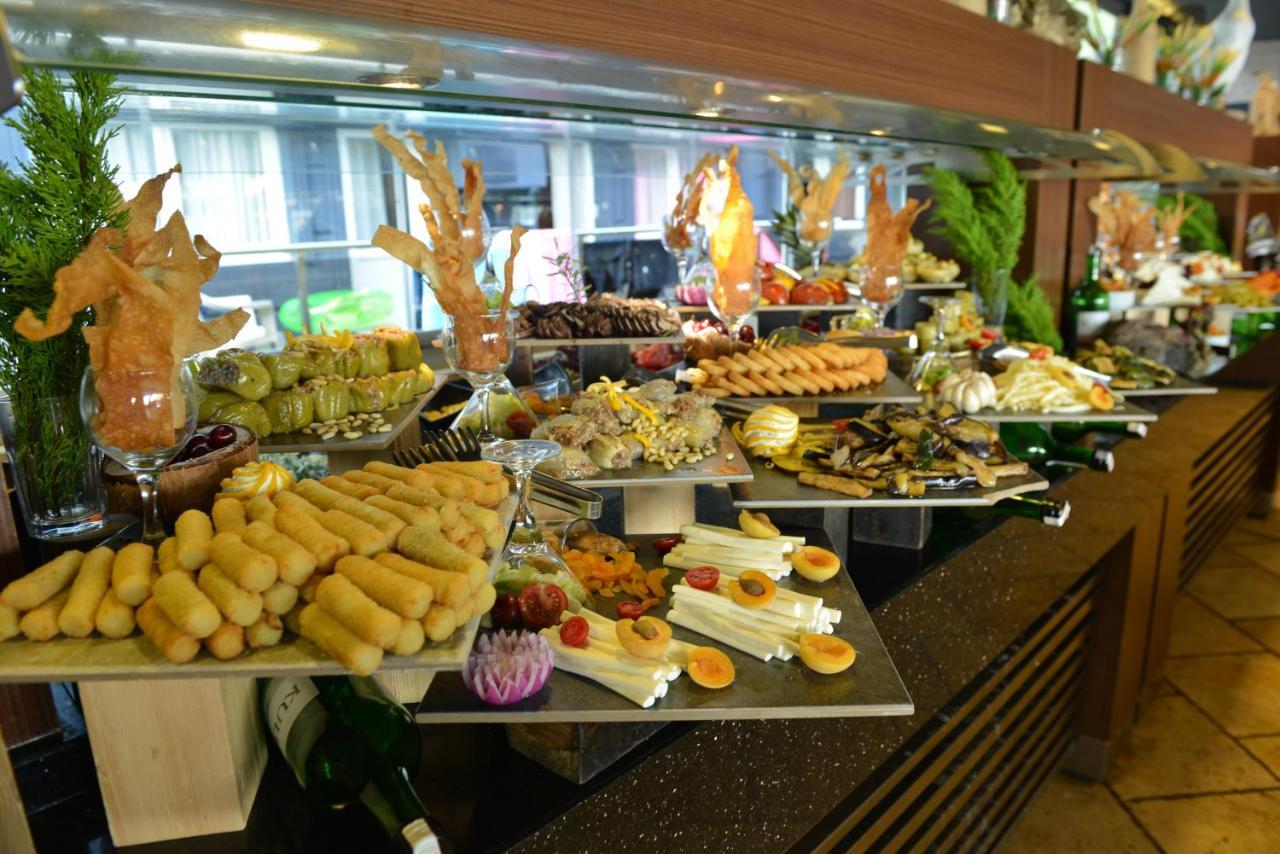 Hotel Manaspark Deluxe 4*