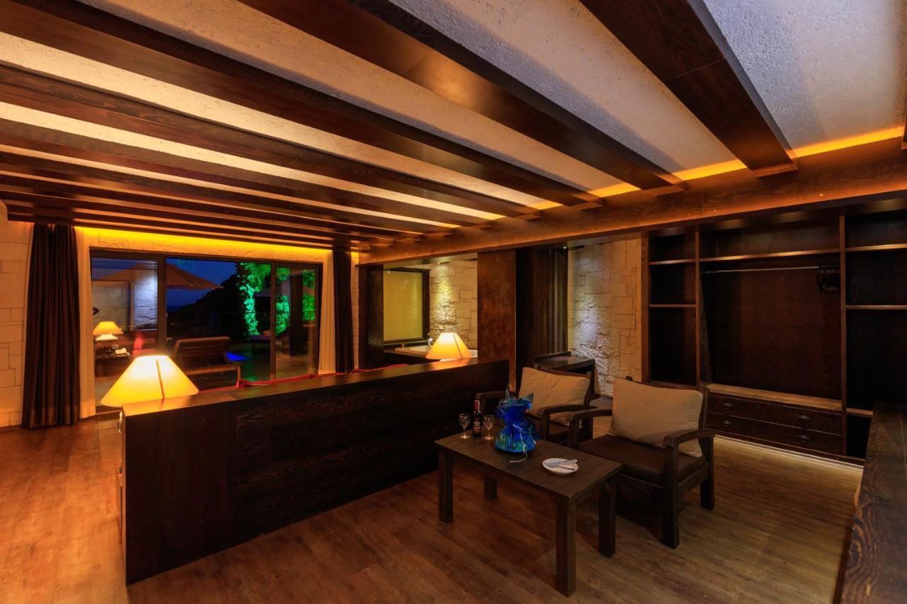 Manaspark Deluxe 4*