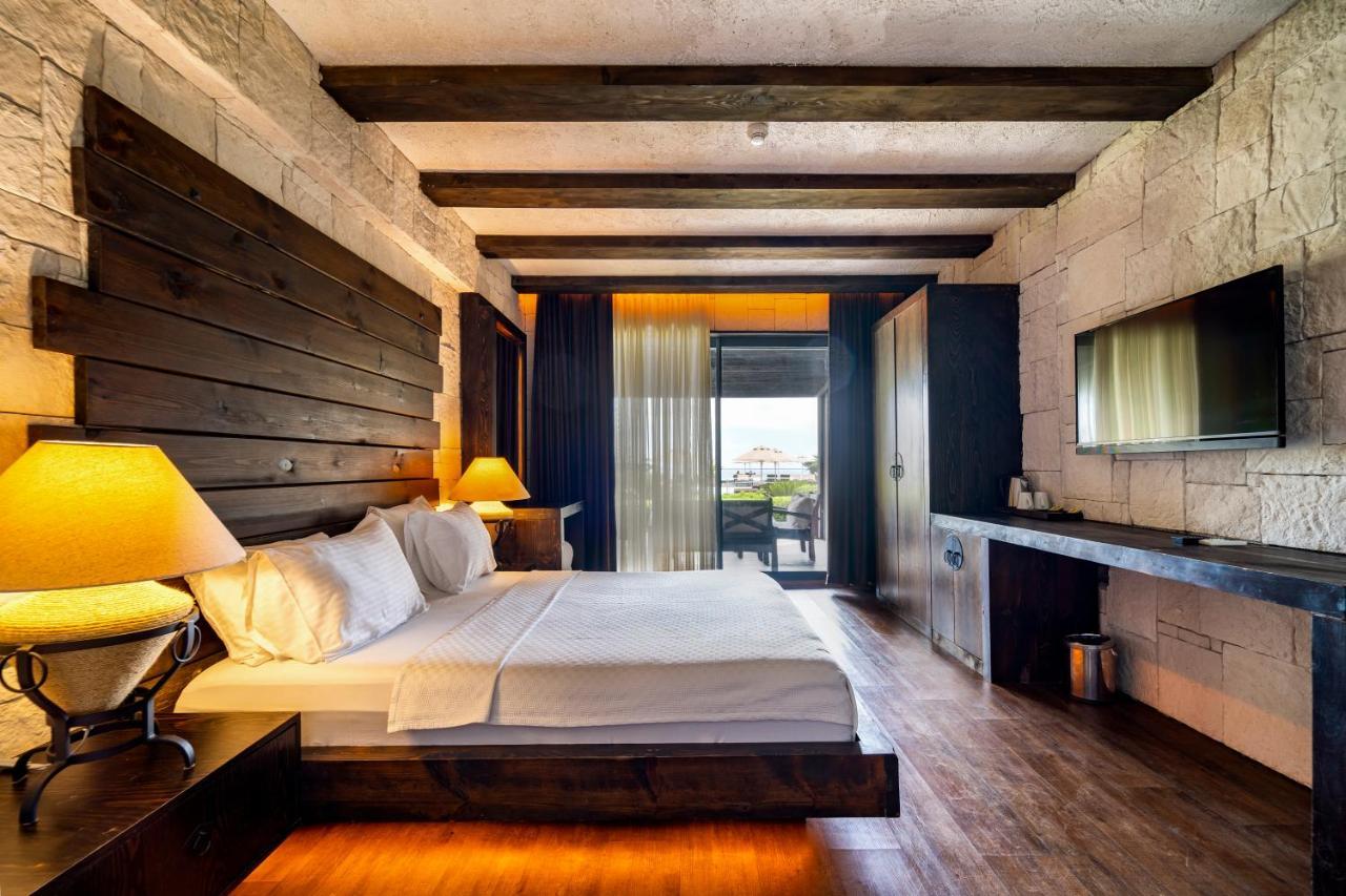 Hotel Manaspark Deluxe 4*