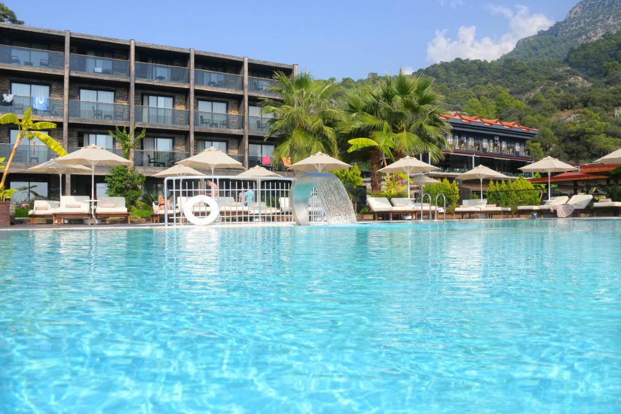 Manaspark Deluxe 4*